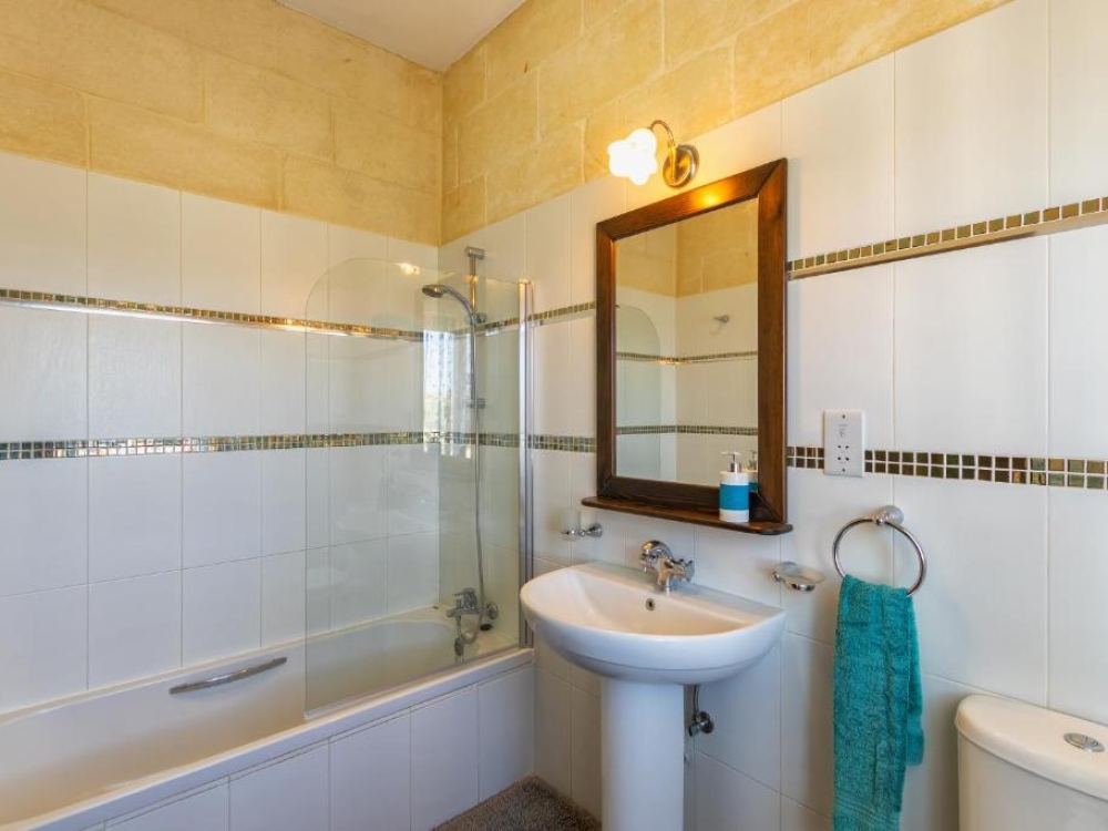 WhatsApp Image 2025-11-18 at 16.53.07 (1) WhatsApp Image 2025-11-18 at 16.53.07 (1)