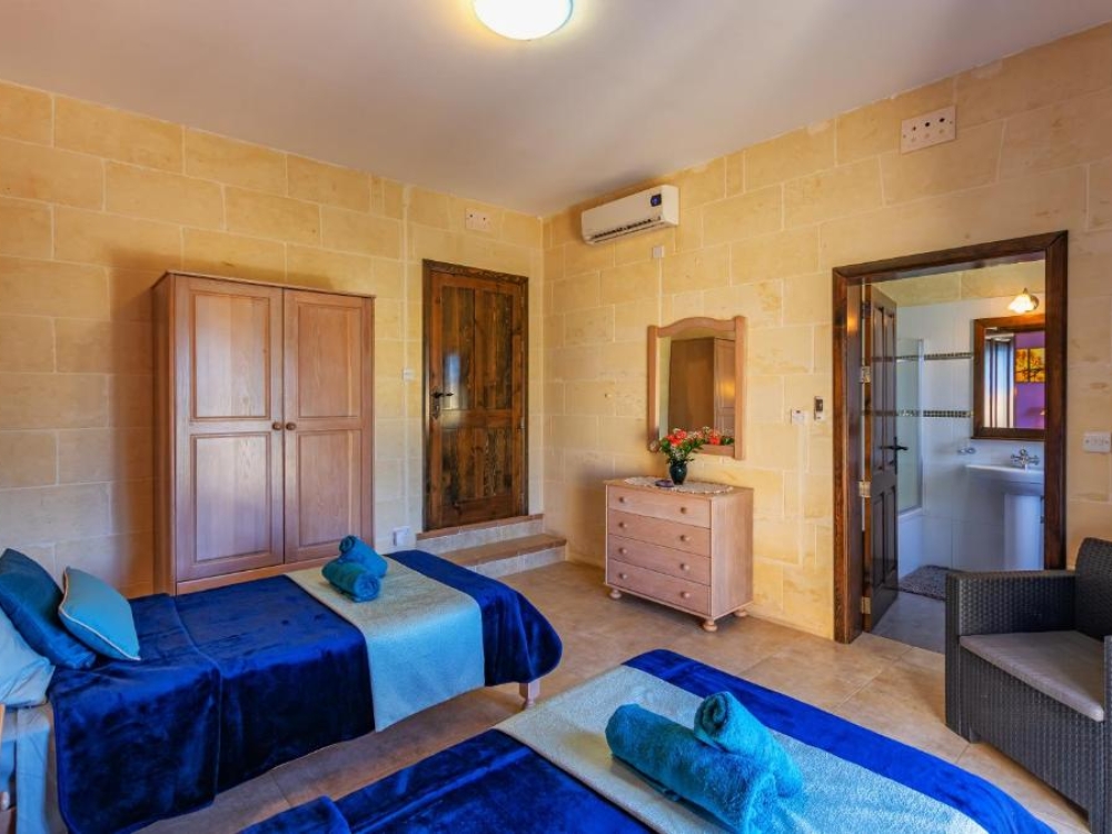 WhatsApp Image 2025-11-18 at 16.53.09 (2) WhatsApp Image 2025-11-18 at 16.53.09 (2)